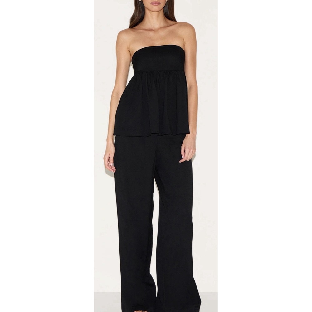 Pretty Little Things BLACK BANDEAU PEPLUM DETAIL JUMPSUIT Size 6 Wide Leg Ruffle